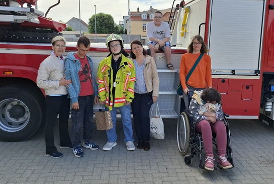 tl_files/Schulhomepage2526/Haus B 2026/Feuerwehr1_fertig.jpg tl_files/Schulhomepage2526/Haus B 2026/Feuerwehr1_fertig.jpg